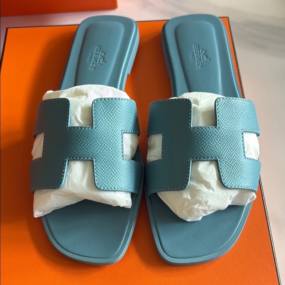 Brand new Hermes Oran sandal Epsom blue mineral 39